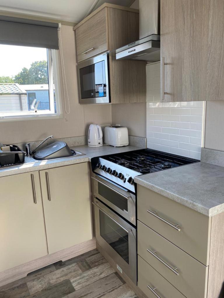 Luxury Holiday Home Sleeps 6 Pet Friendly Сент-Остелл Екстер'єр фото